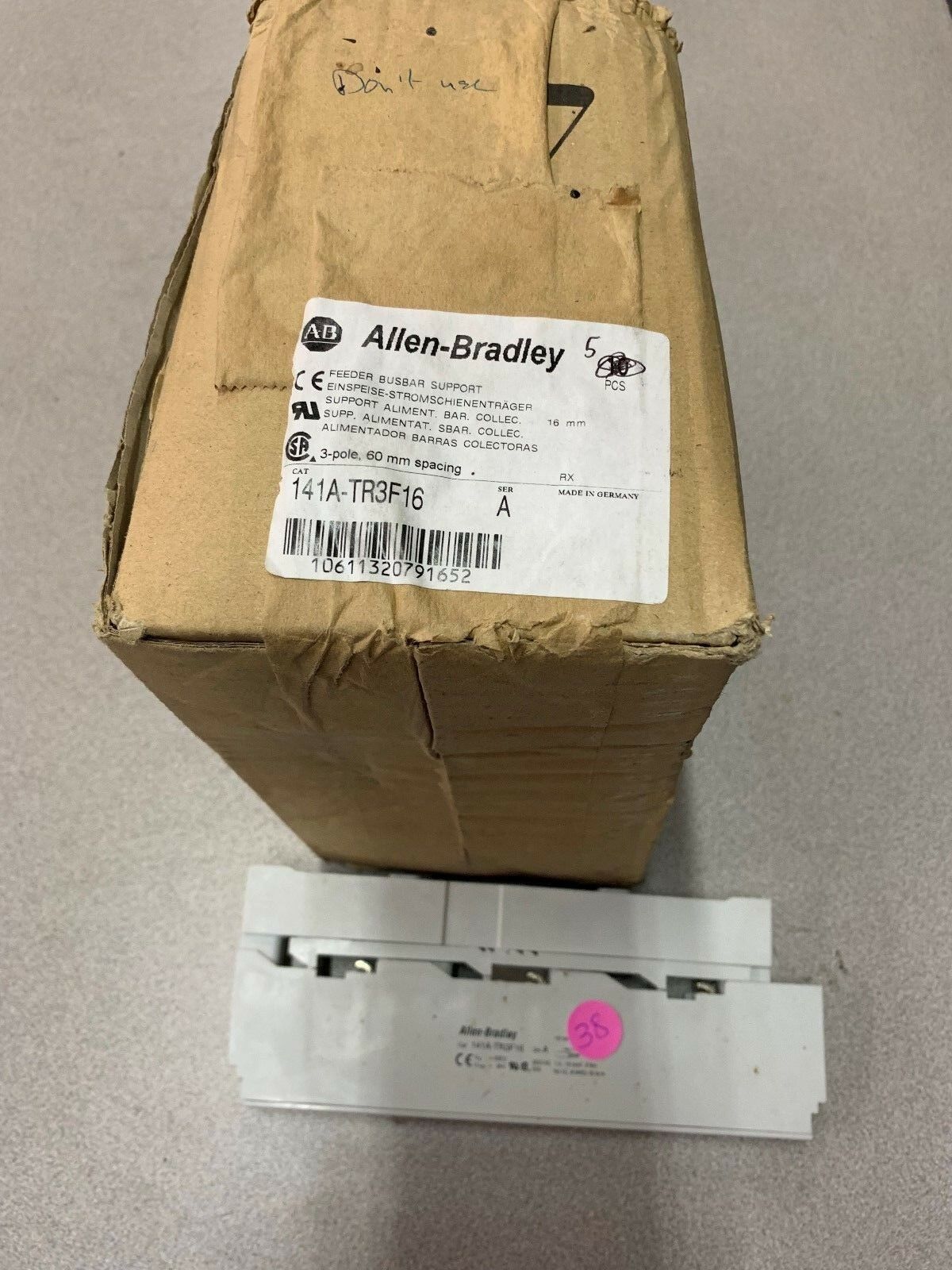 NEW IN BOX LOT OF 5 ALLEN BRADLEY FEDERAL BUSBAR SUPPORT 141A-TR3F16 SERIES A