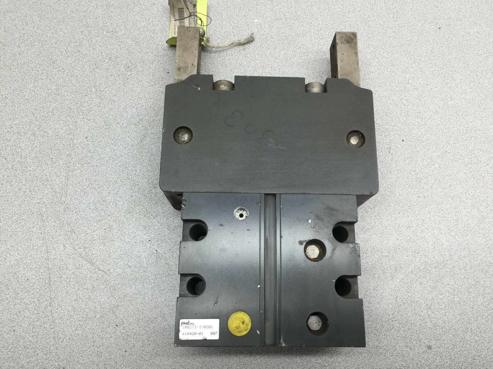 NEW NO BOX PHD LARGE PNUMATIC ANGULAR GRIPPER GRB27110101