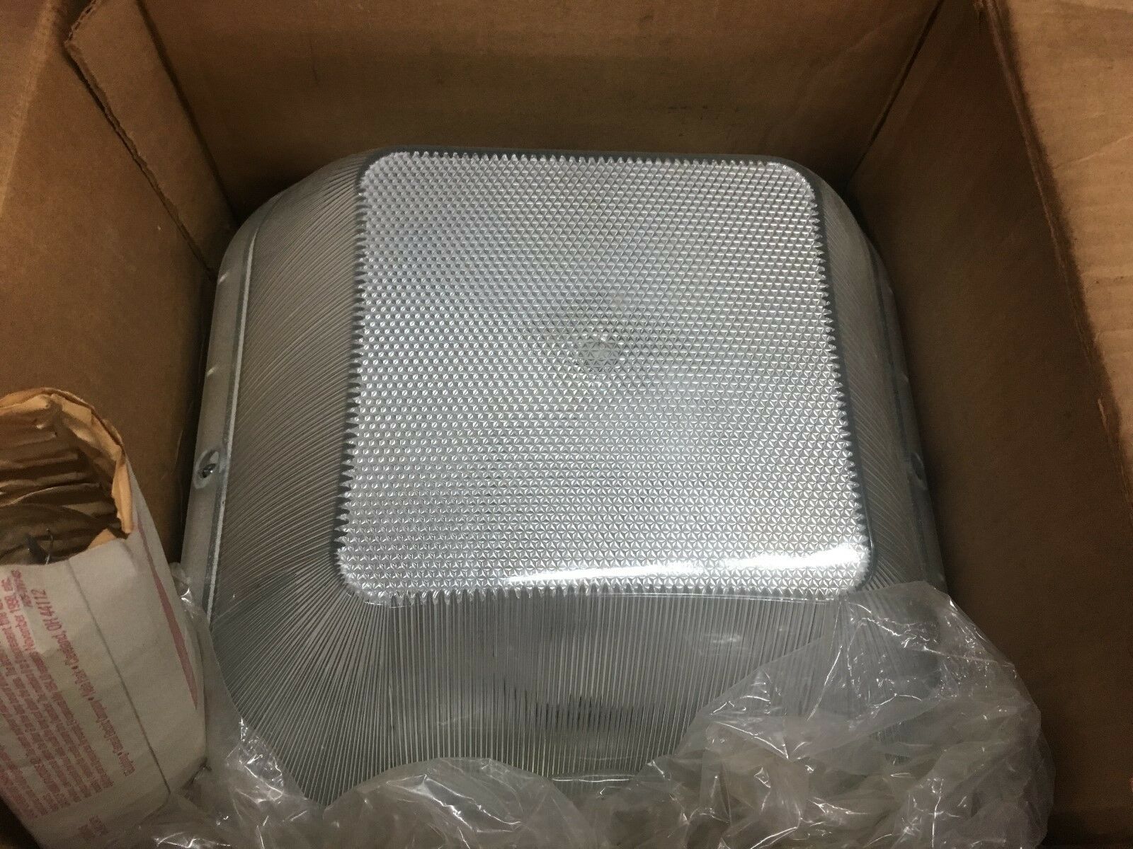 NEW IN BOX LUMARK LIGHTING 150W 120V HIGH PRESSURE SODIUM HPGC Style 5050070000