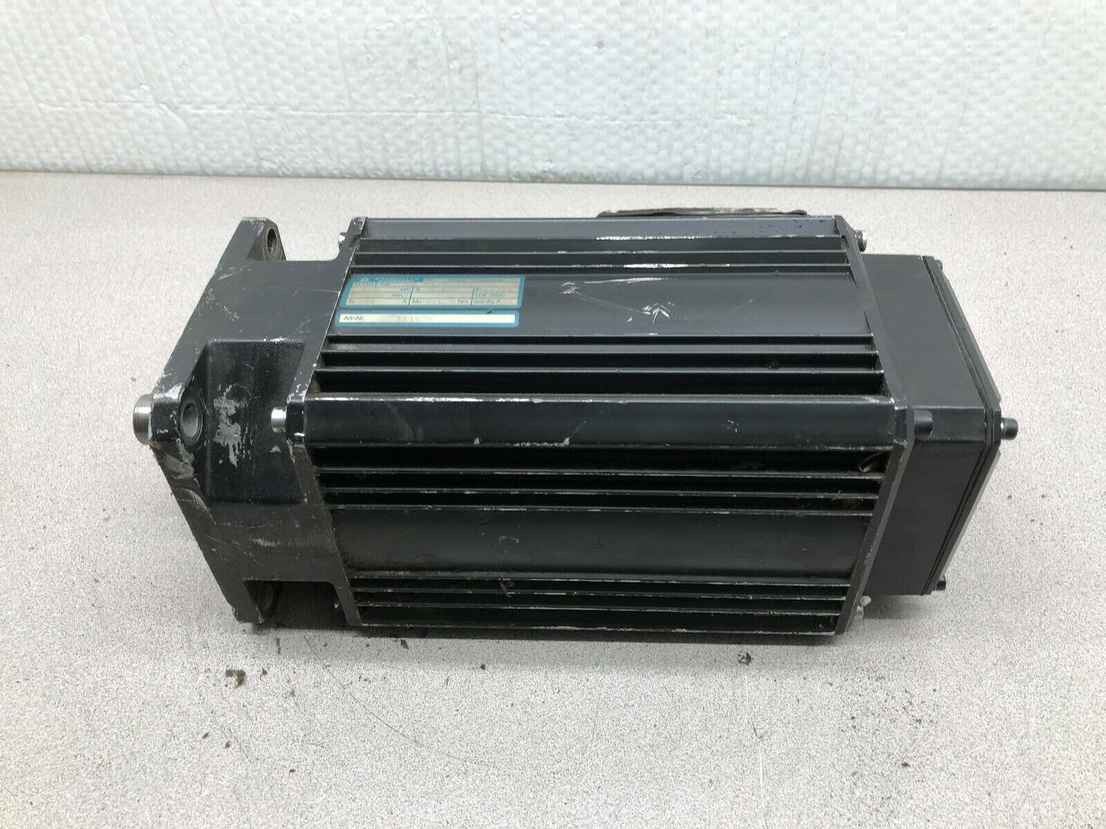 USED BAUMULLER NURNBERG 4.5 KW 2000 RPM SERVO MOTOR DS 71-S / 942 26056