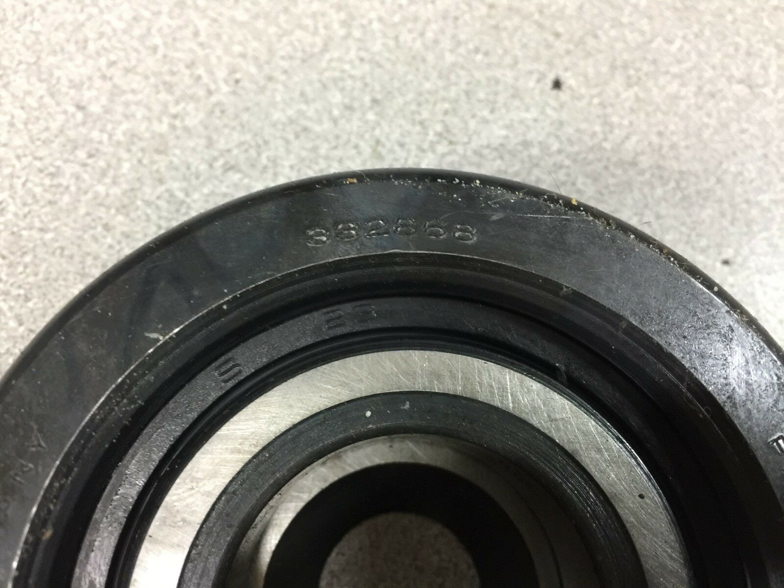 NEW NO BOX KE BEARING 573318A