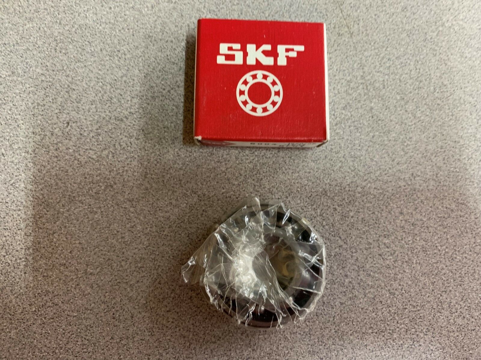 LOT OF 4 NEW IN BOX SKF BEARING 6004 JEM BF01