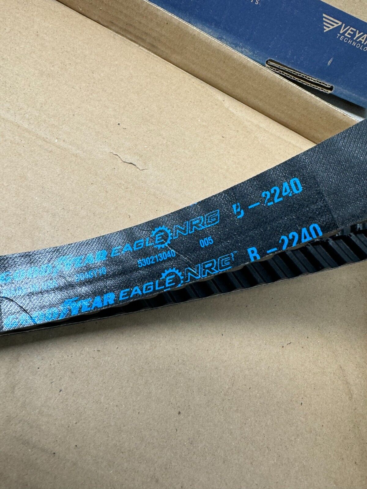 NEW IN BOX GOODYEAR EAGLENRG SYNCHRONOUS BELT B-2240