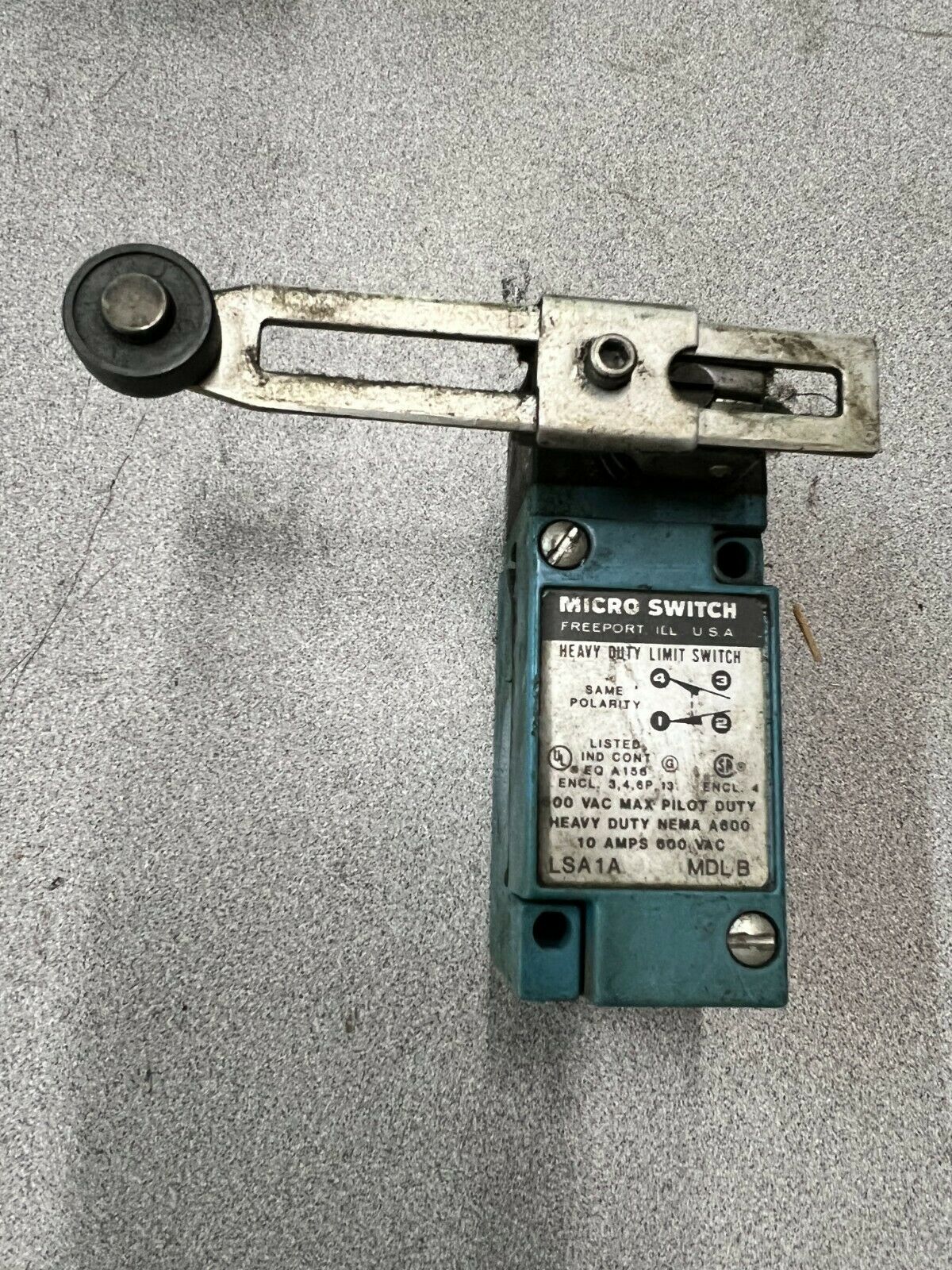 USED MICRO LIMIT SWITCH LSA1A