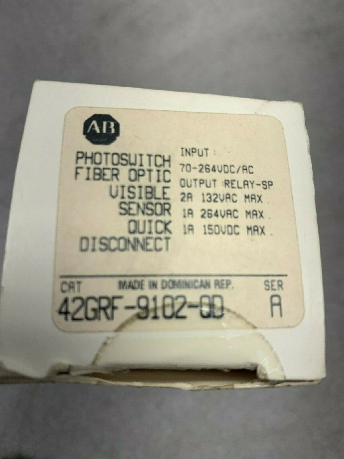 NEW IN BOX ALLEN BRADLEY SENSOR 42GRF-9102-QD SERIES A
