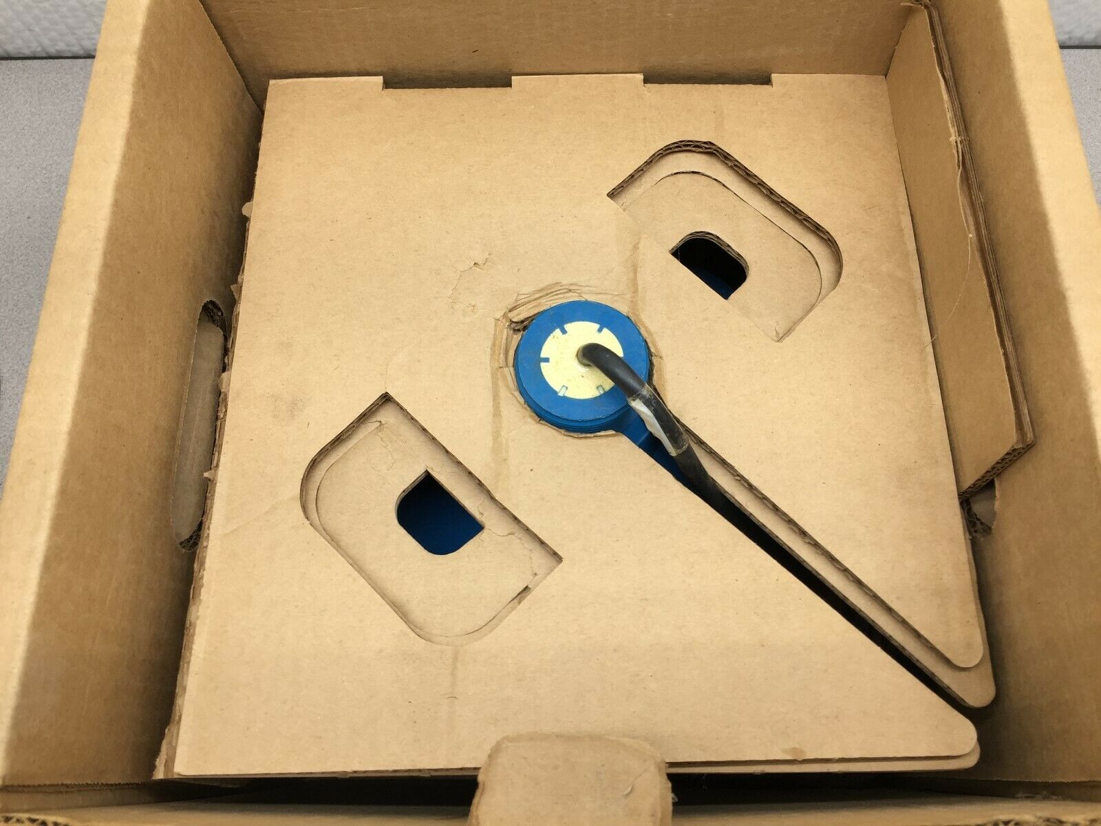 NEW IN BOX SIEMENS MILLTRONICS XPS-40 ULTRASONIC TRANSDUCER 7ML11270BA41