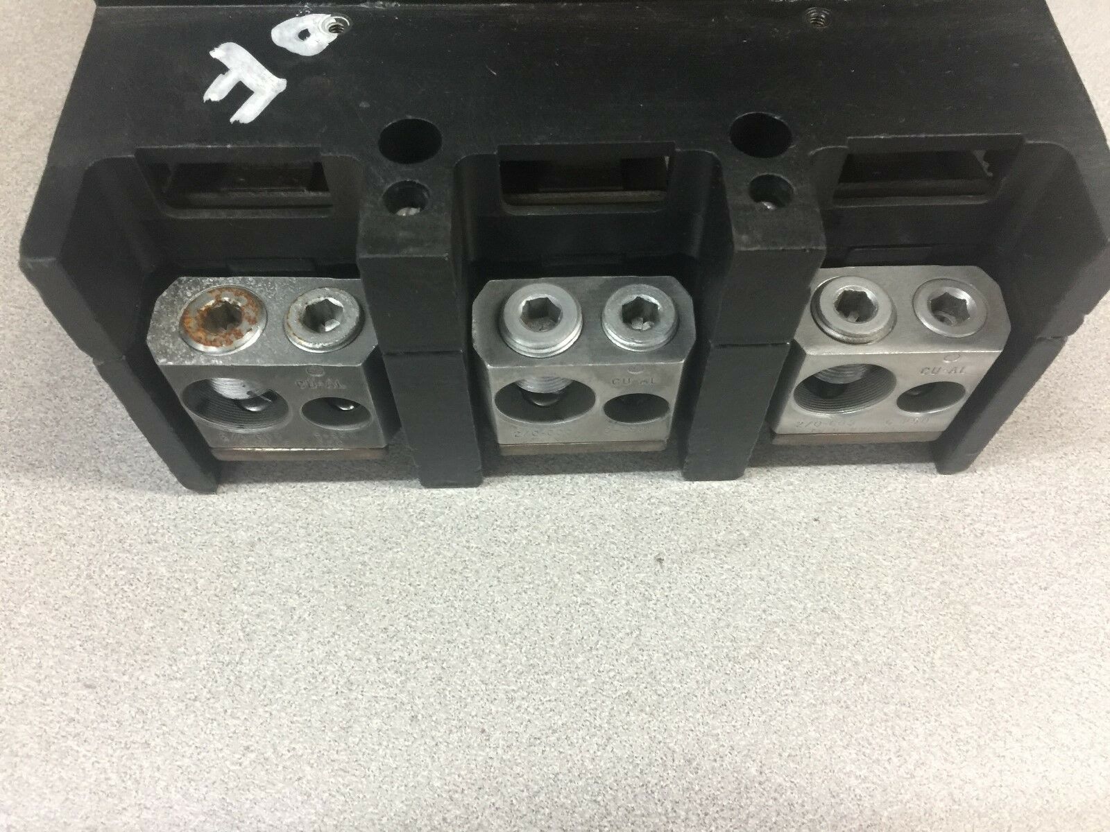 NEW NO BOX GE 400AMP 600VAC 3POLE 550-1670TRIP BREAKER TJC36400F