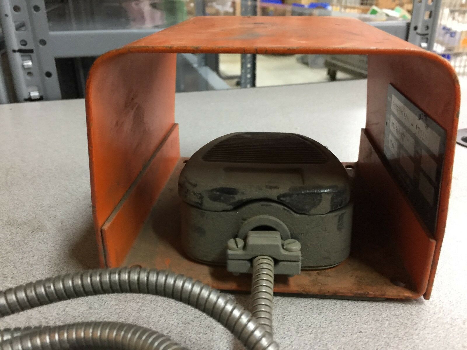 USED SLAUTTERBACK CORP 77019 FOOT SWITCH WITH CABLE 04258807