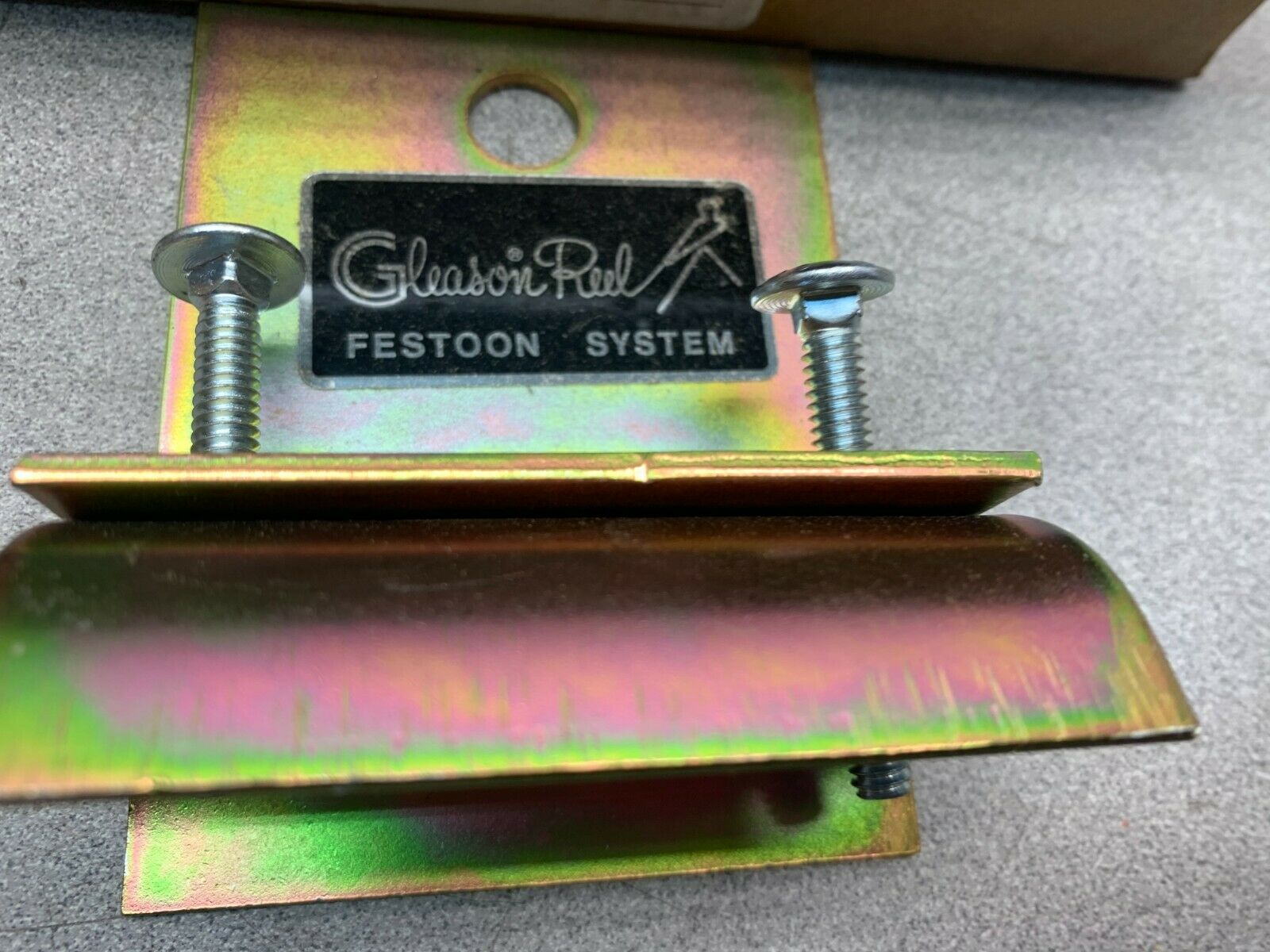 NEW IN BOX HUBBELL 3298T46 WIRE ROPE FESTOON KIT PE-32594650