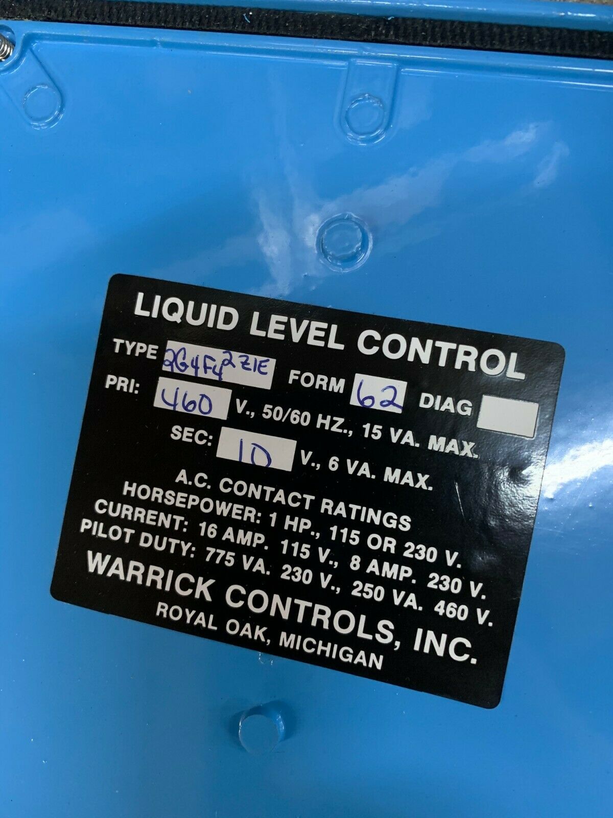 NEW IN BOX WARRICK CONTROLS LIQUID LEVEL CONTROL 2G4F42Z1E