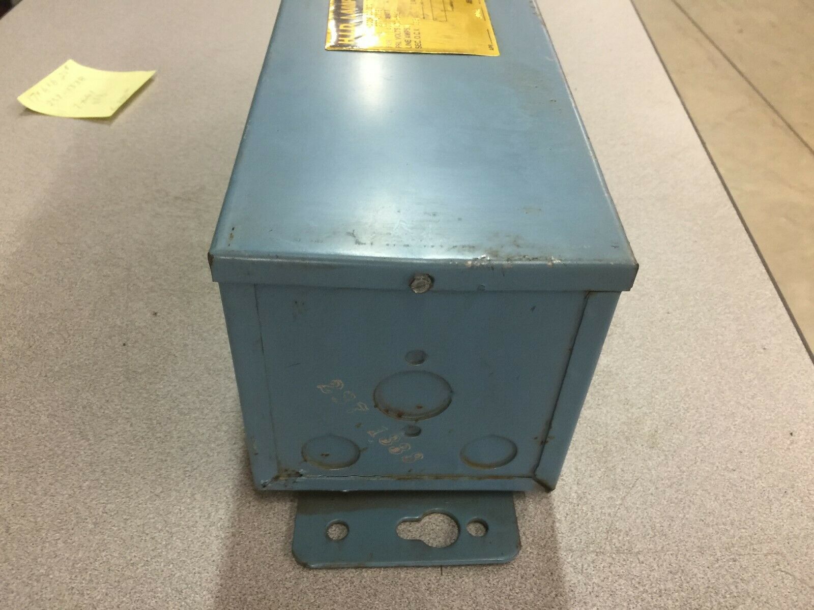 NEW NO BOX H.I.D. 400-520VAC PRI 400WATT 225VAC SEC LAMP BALLAST 237-1338