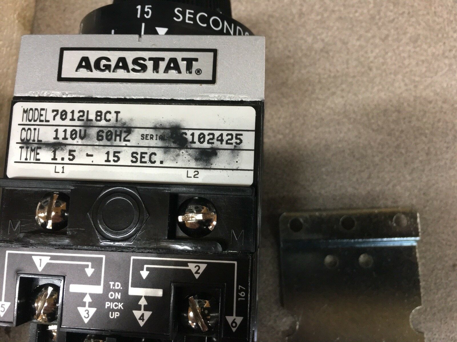 NEW IN BOX TYCO AGASTAT TIMING RELAY 110V 1.5-15SEC 7012L8CT
