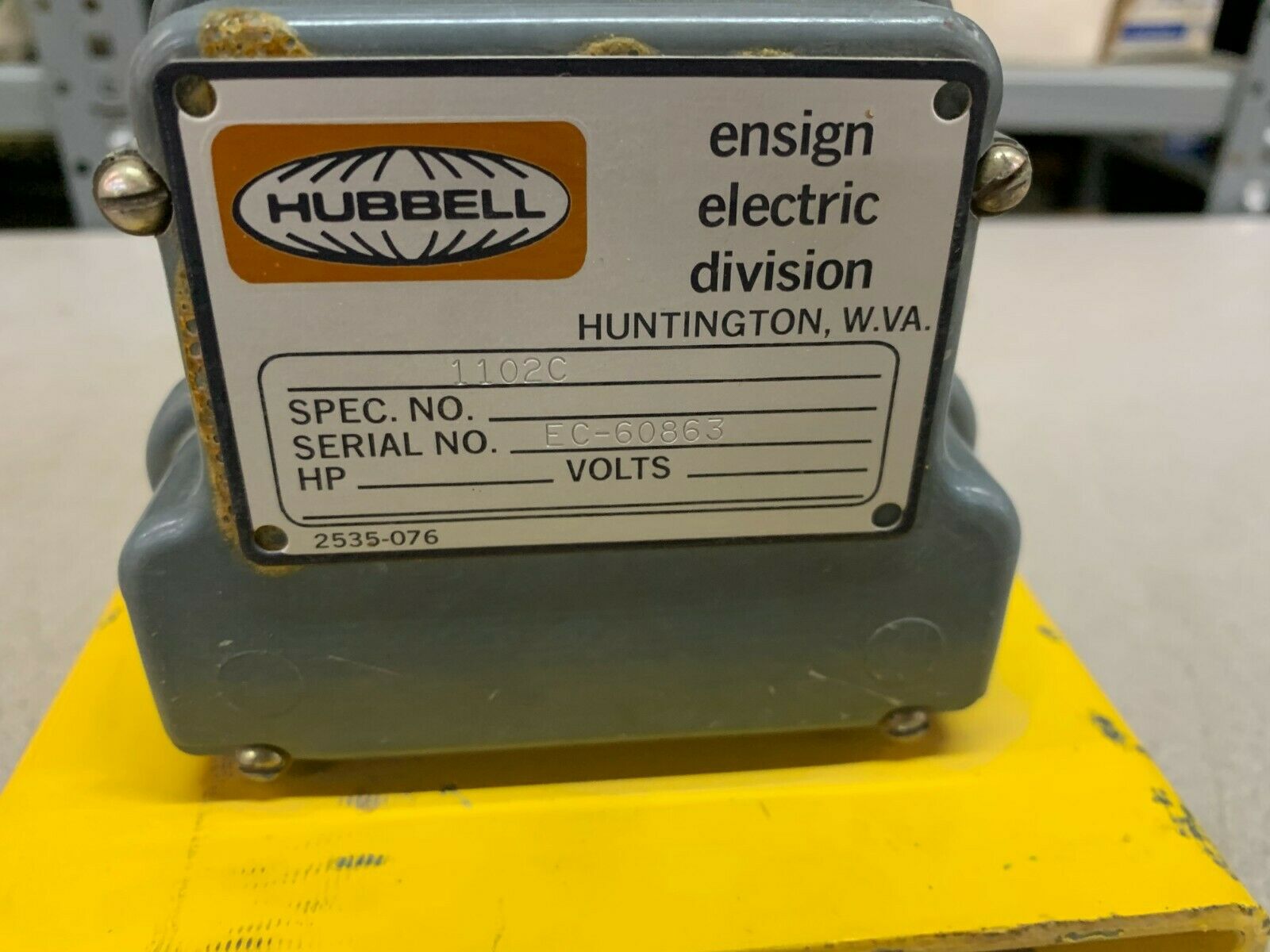 USED HUBBELL ENSIGN ELECTRIC DIVISION SWITCH 1102C