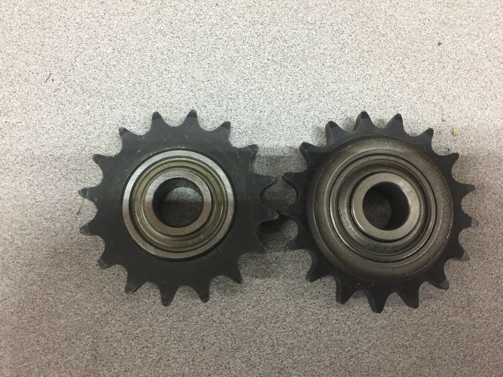 NEW NO BOX (LOT OF 2) MARTIN SPROCKETS 40BB17 5/8 203RR2