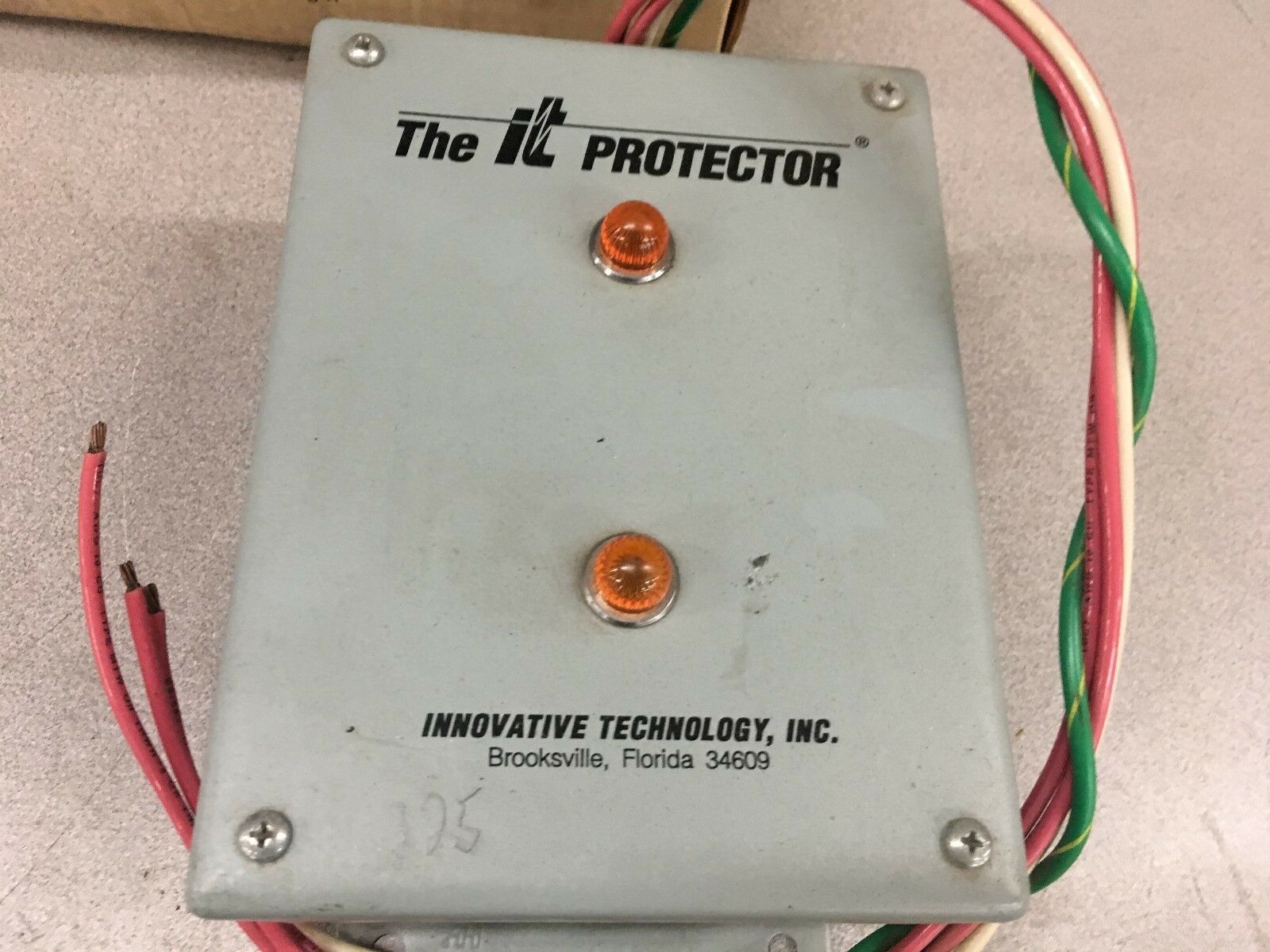 NEW THE IT PROTECTOR ZD06-001 TRANSIENT VOLTAGE SURGE SUPPRESSOR HP-3Y 120/208