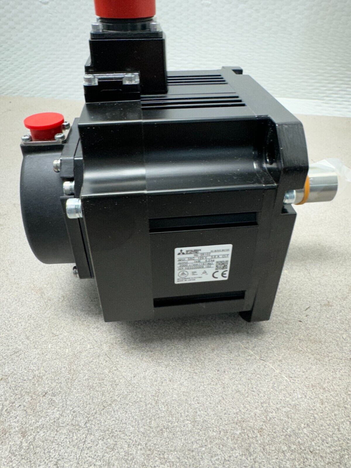 NEW MITSUBISHI ELECTRIC AC SERVO MOTOR HG-SR102 *TENNESSEE STOCK*