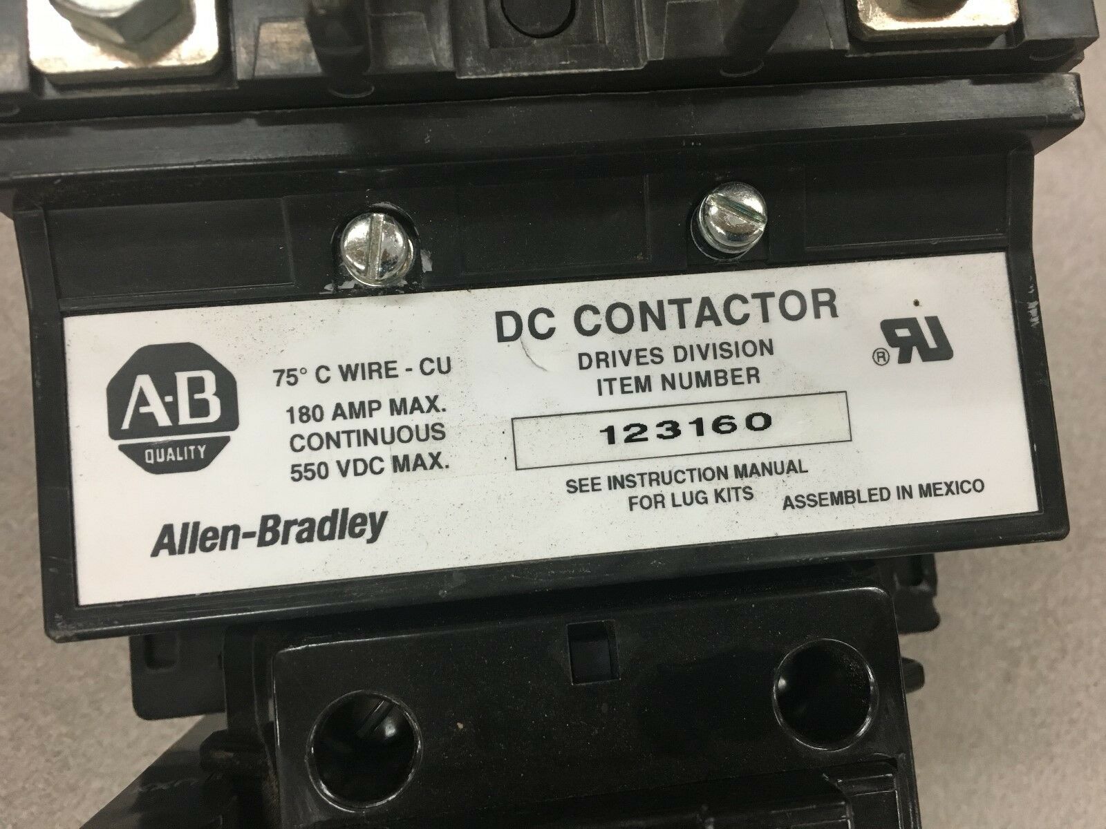 NEW NO BOX ALLEN-BRADLEY DC CONTACTOR 123160