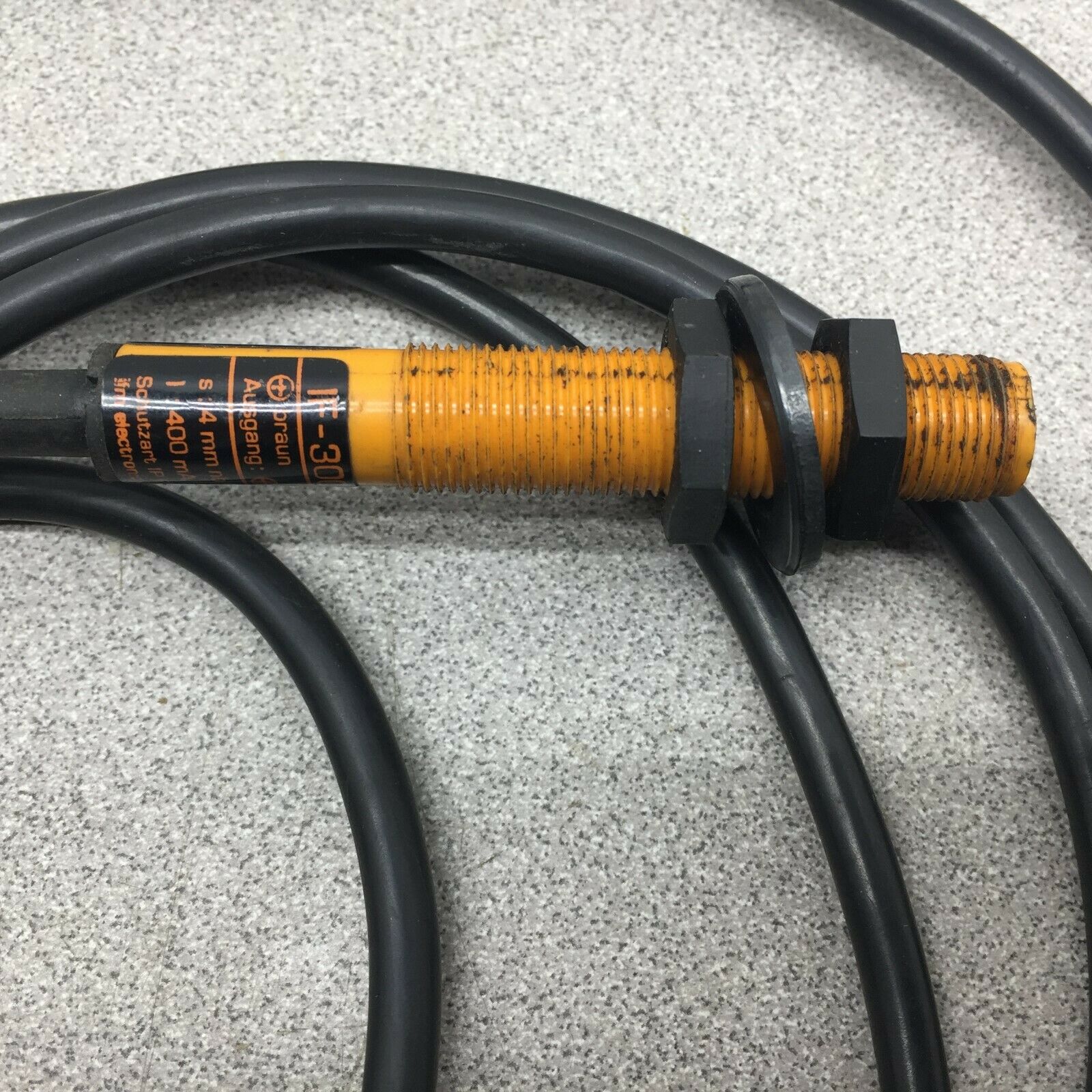 USED EFECTOR 4MM SENSING 10-30 VDC INDUCTIVE PROXIMITY SENSOR IF-3004-BPOG