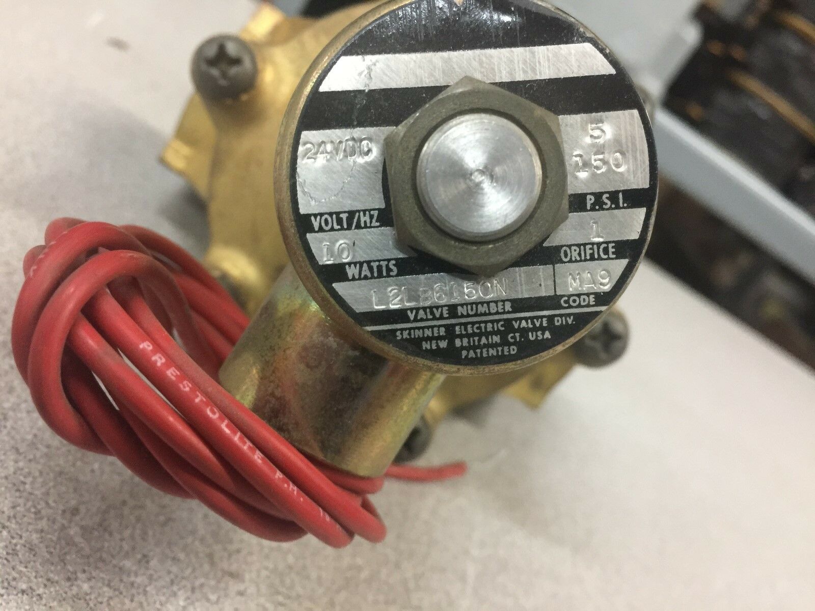 NEW NO BOX SKINNER 1"NPT 5-150PSI 24VDC SOLENOID VALVE L2LB6150N