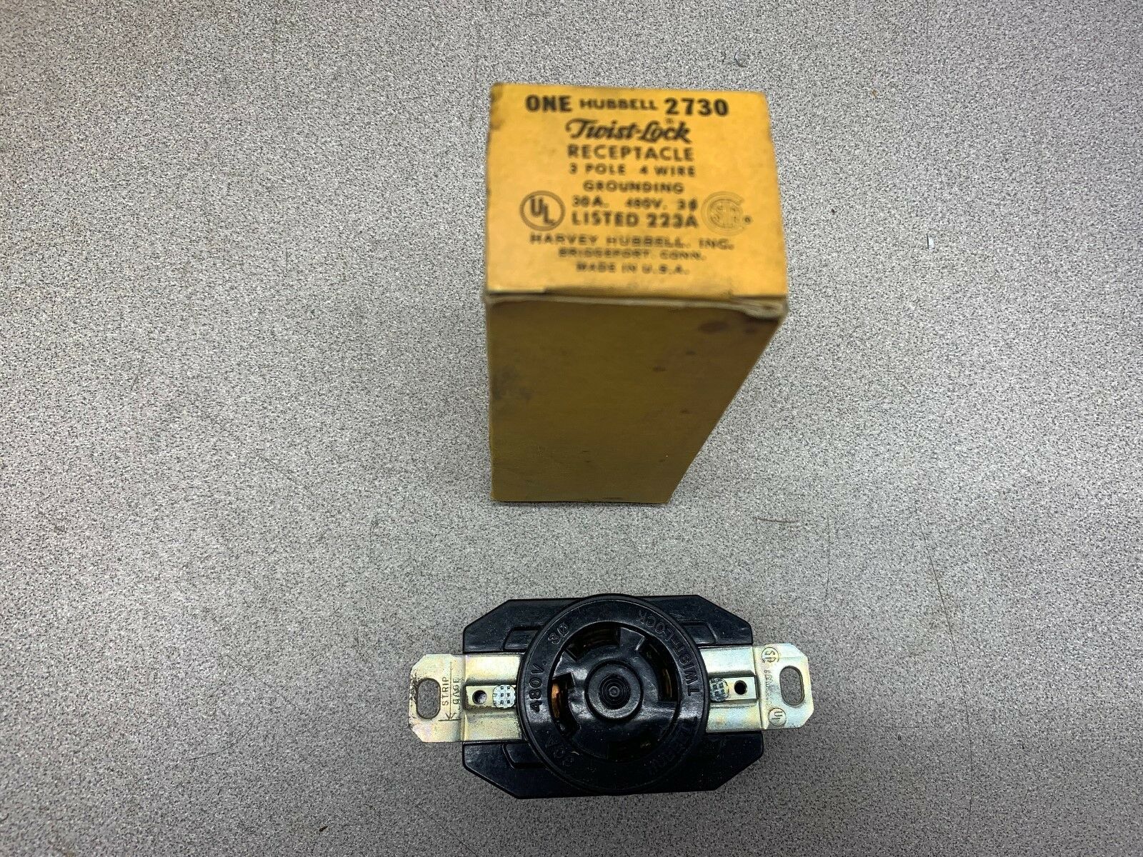 NEW IN BOX HUBBELL TWISTLOCK 2730