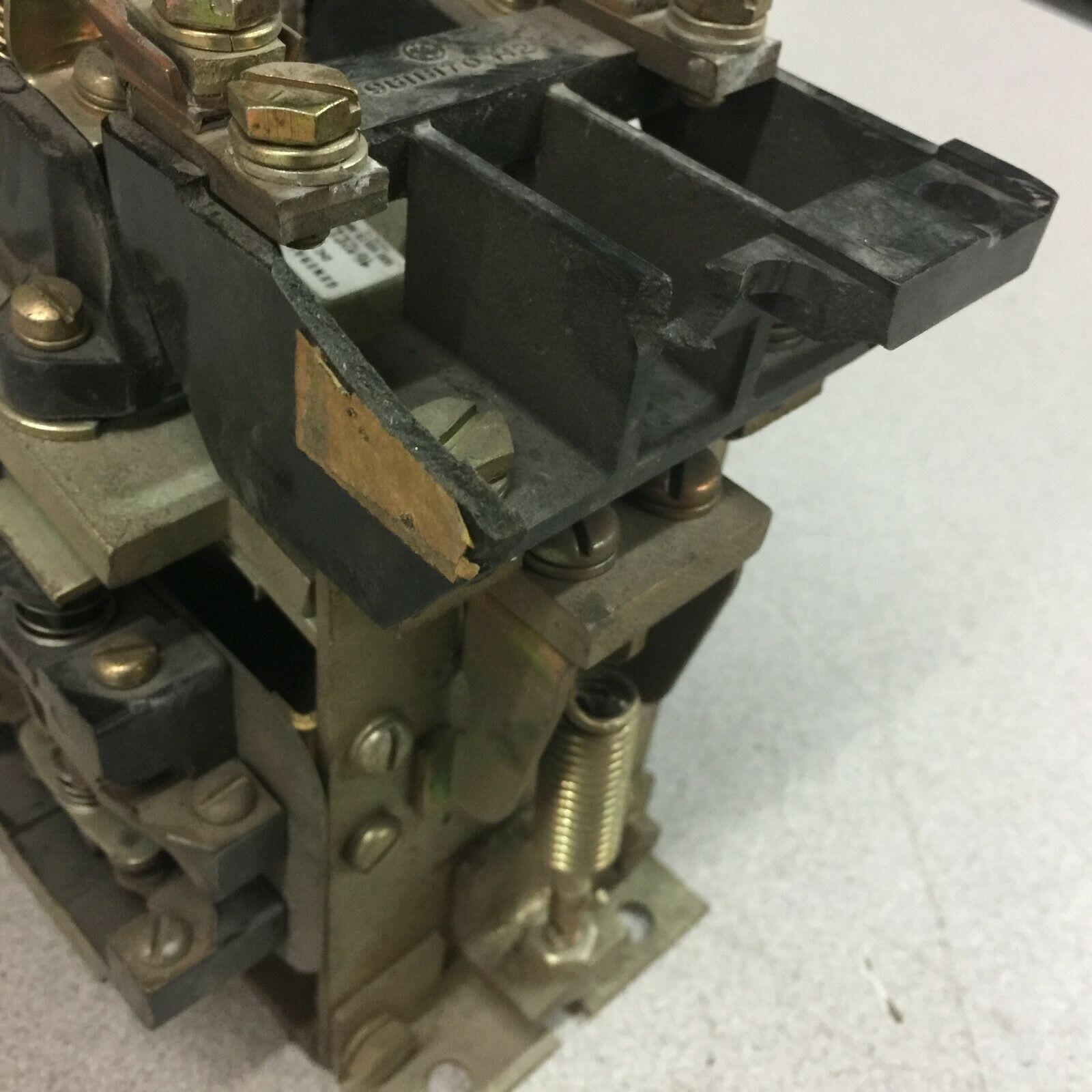 NEW NO BOX GE 2POLE 120 VDC COIL 600V MAX DC CONTACTOR IC2800 1612CL3F