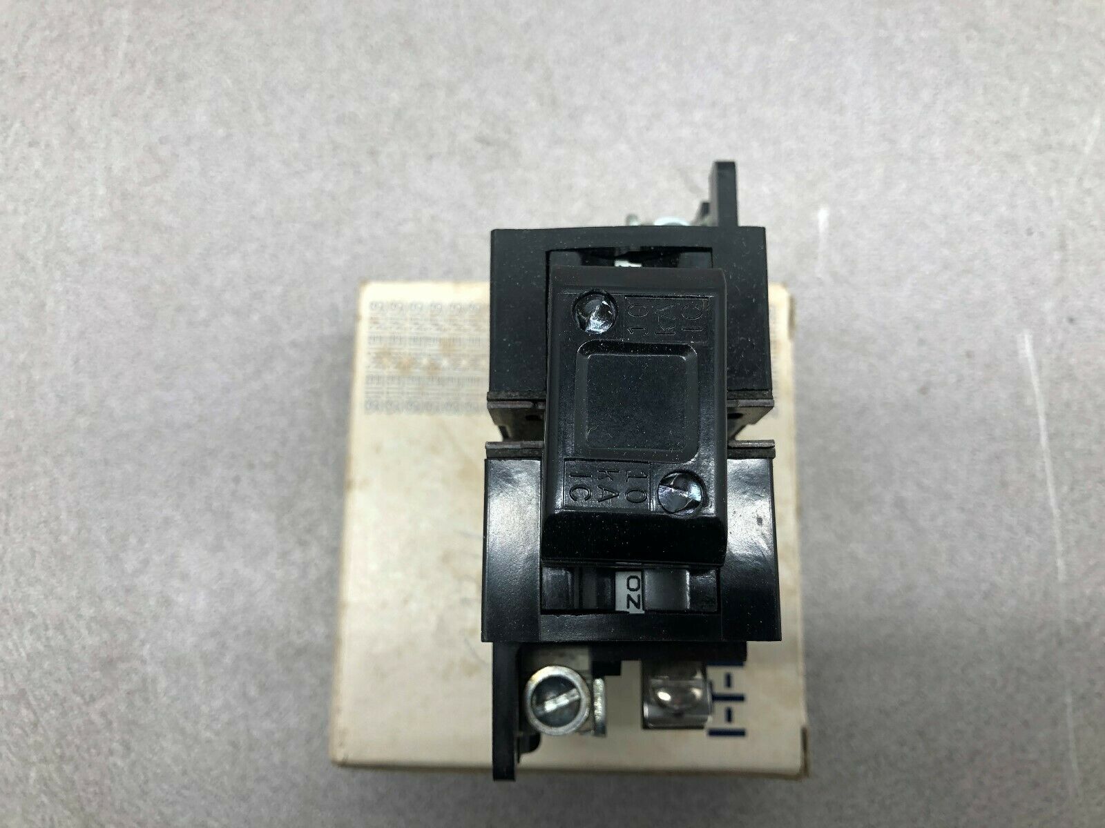 NEW IN BOX ITE 2 POLE 20 AMP 120/240 VAC COMMON TRIP BREAKER P220 / 78-3643-11