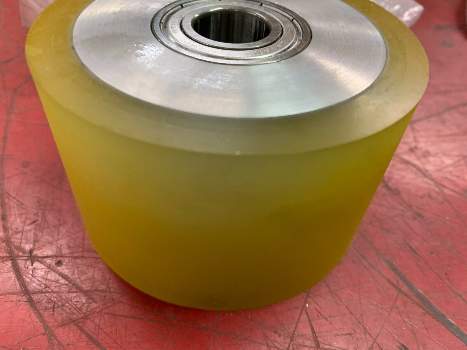 NEW NO BOX MISUMI ROLLER ROERGA100-20-50-T10