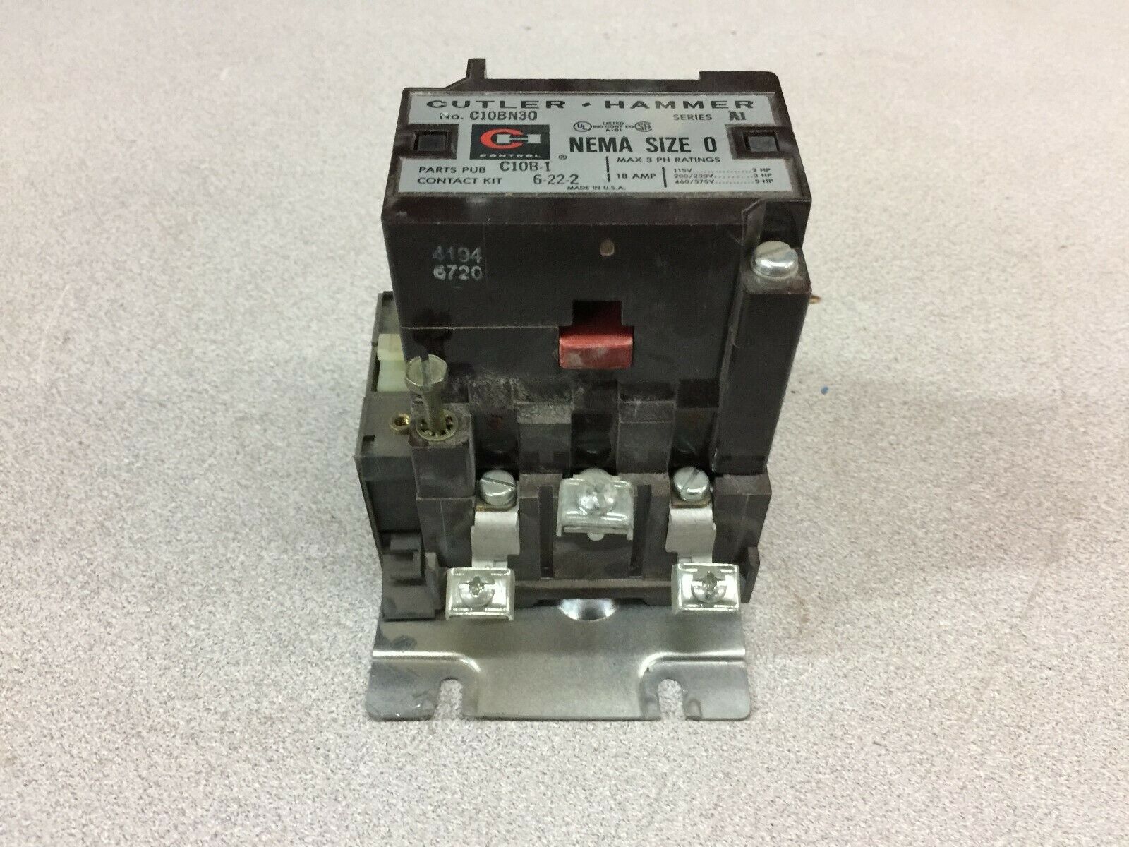 NEW NO BOX CUTLER HAMMER 120VAC SIZE 0 3POLE 600VAC 18AMP CONTACTOR C10BN30