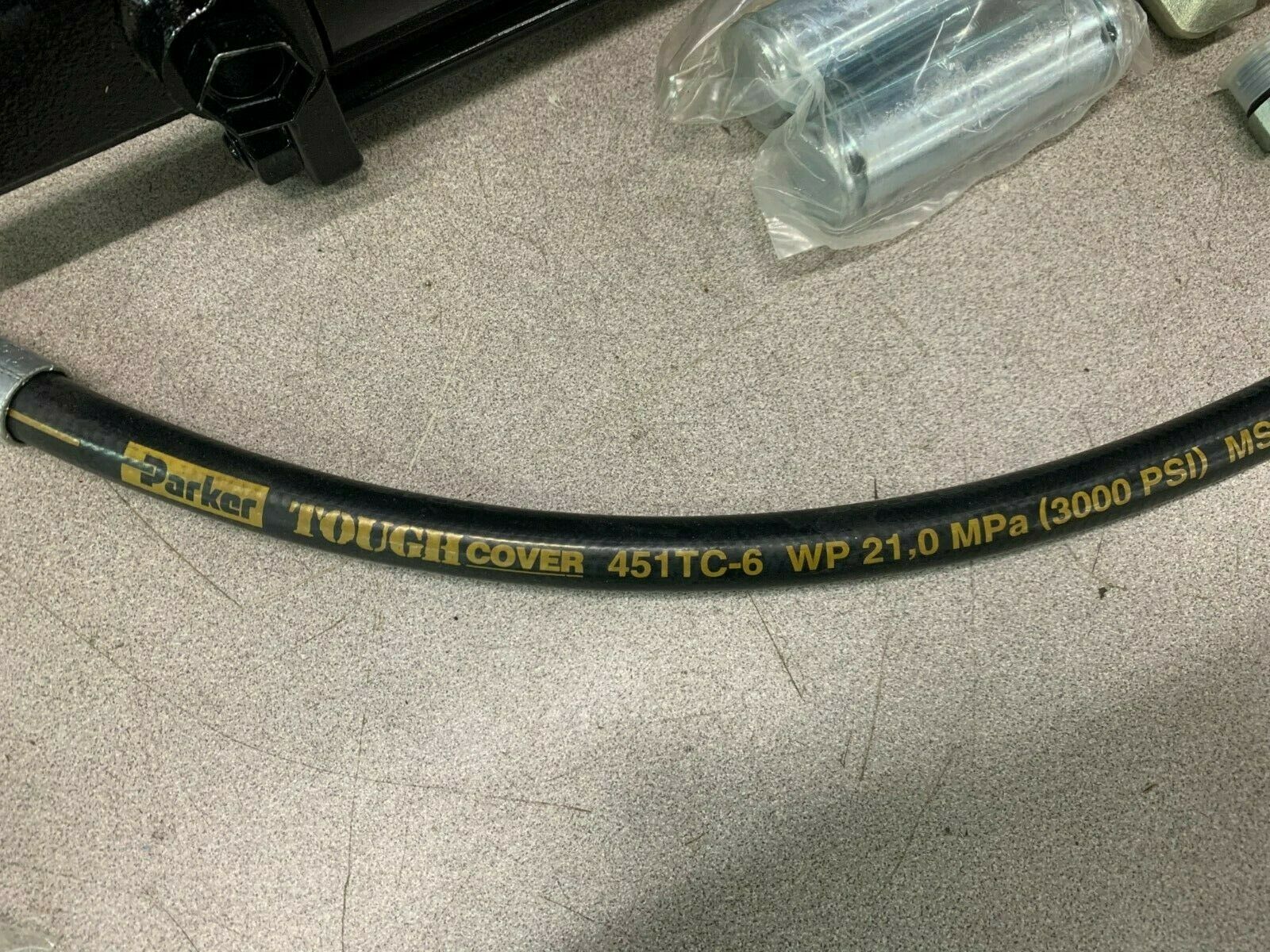 MAVERICK 2500 661571-P 30DH10-125 3" BORE X 10" STROKE CYLINDER DALTON 300-3010