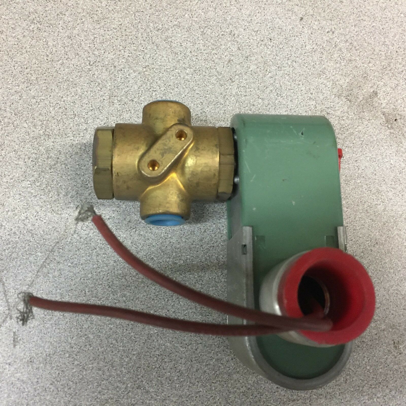 NEW NO BOX ASCO 1/4NPT 125PSI 120VAC SOLENOID VALVE JBTFT8320A19V