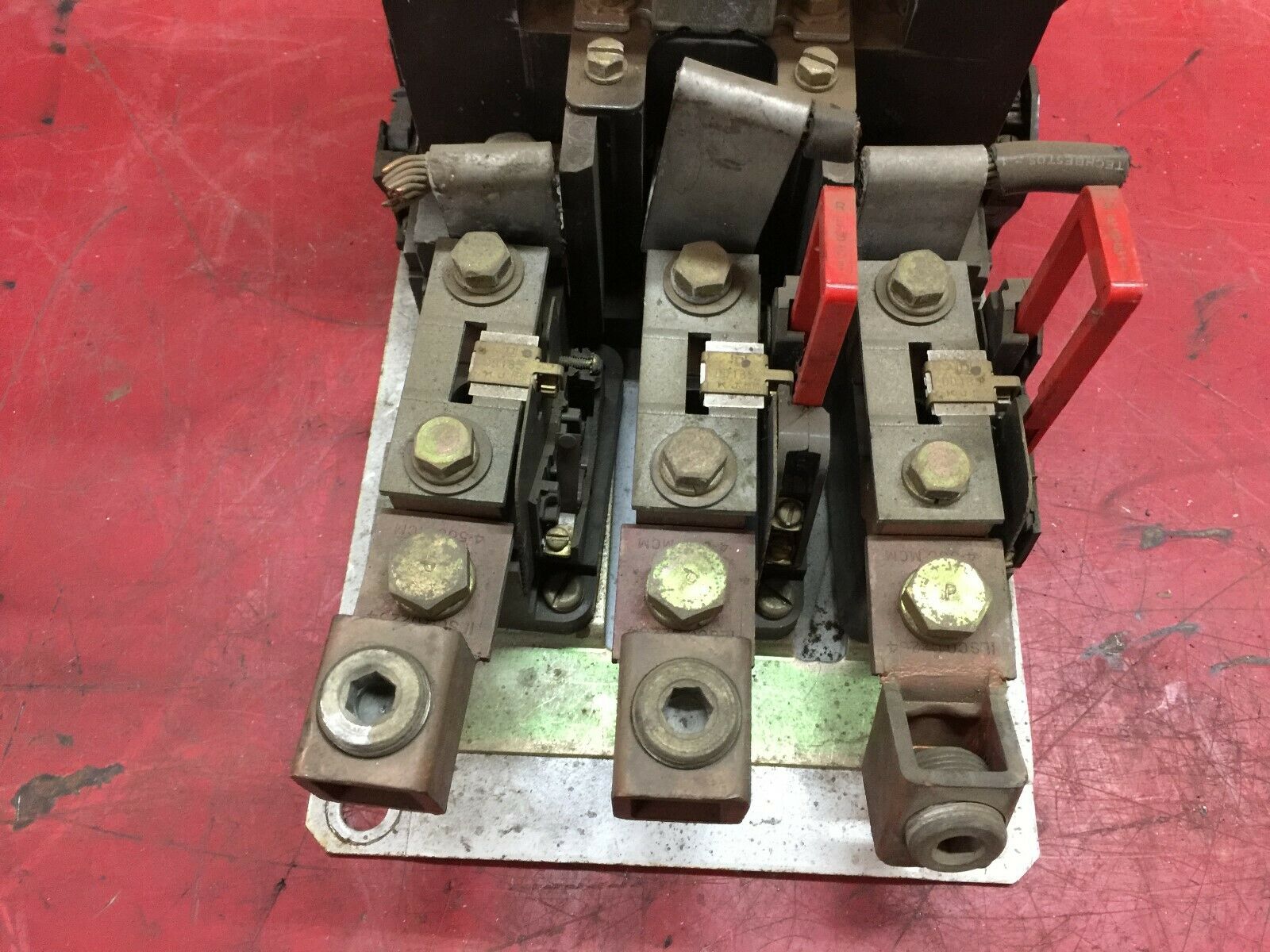 USED SQUARE D SIZE 5 3POLE 480VAC COIL 600VAC MAX STARTER 8536-SG01