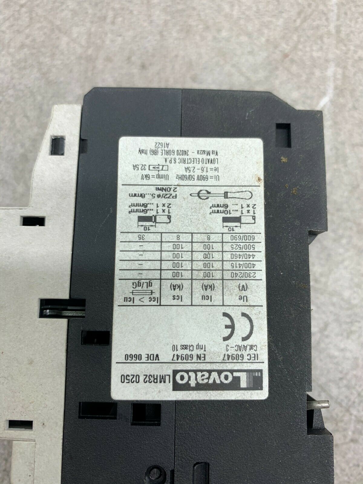 NEW NO BOX LOVATO CIRCUIT BREAKER LMR32 0250