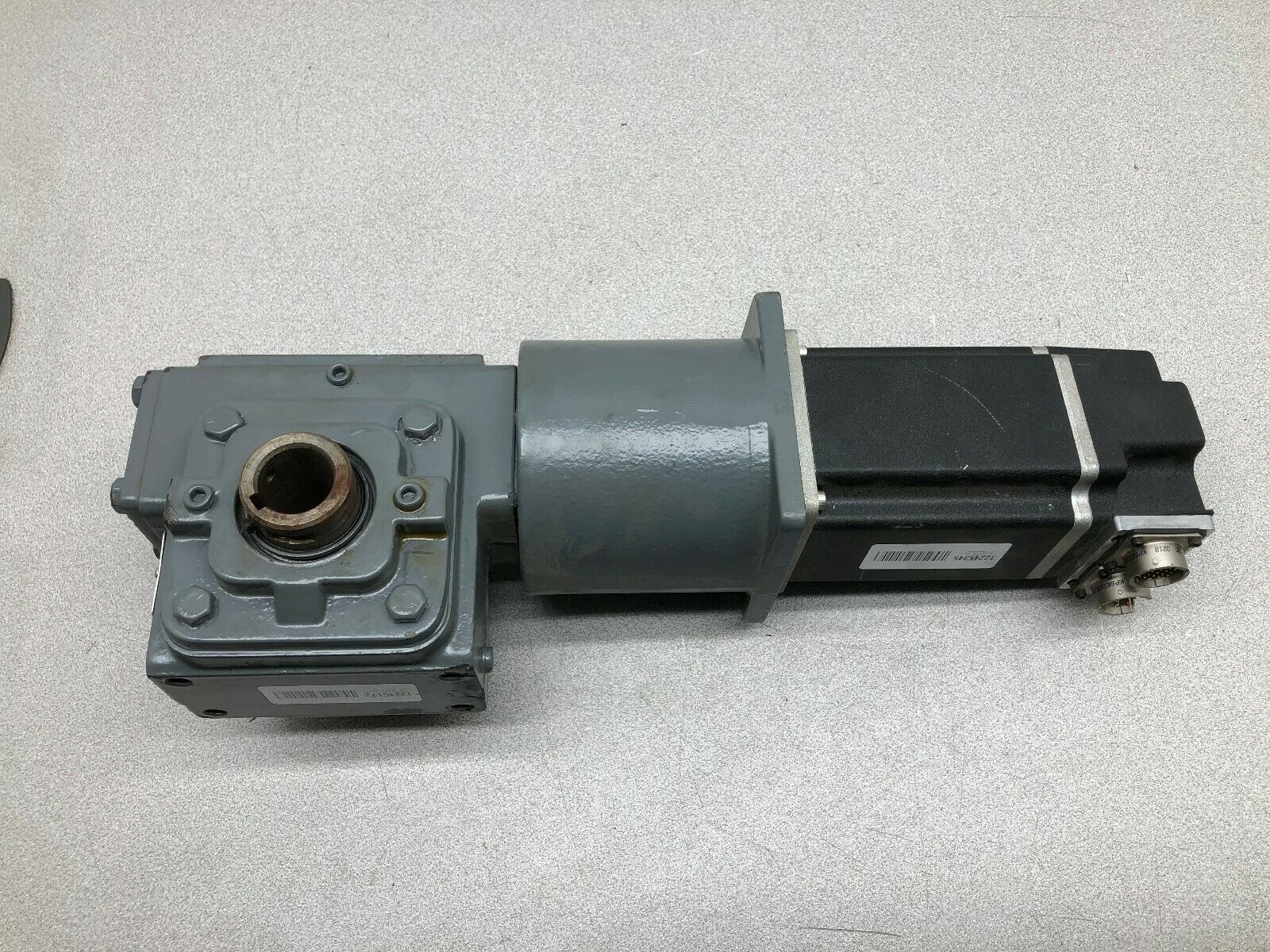 NEW NO BOX GIDDINGS & LEWIS SERVO MOTOR WITH WINSMITH C-FACE GEAR MOTOR NSM3412