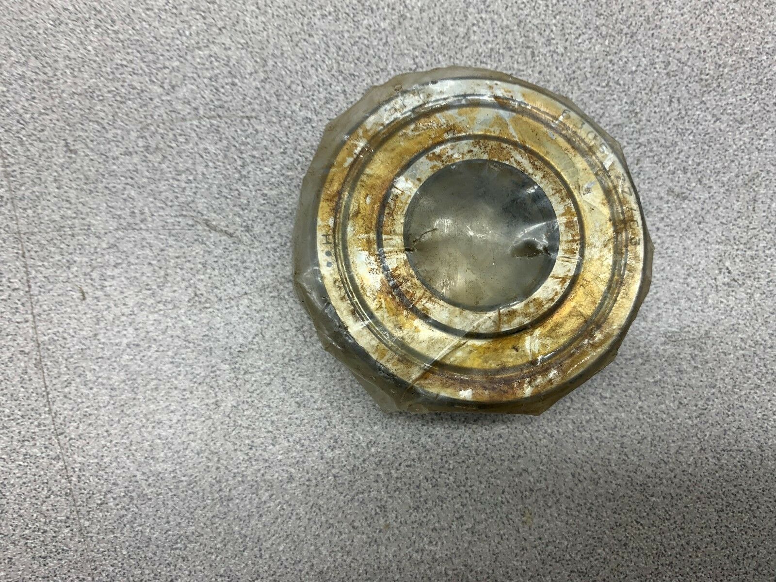 NEW NO BOX SKF BEARING 6305-2Z/C3