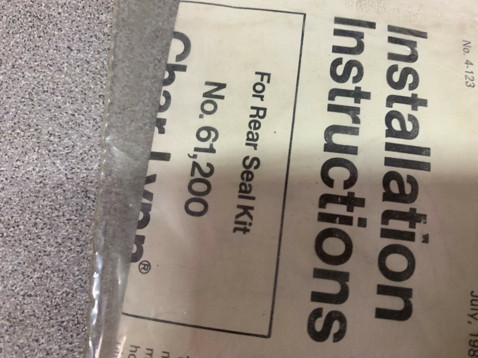 NEW NO BOX CHAR-LYNN REAR SEAL KIT 61,200