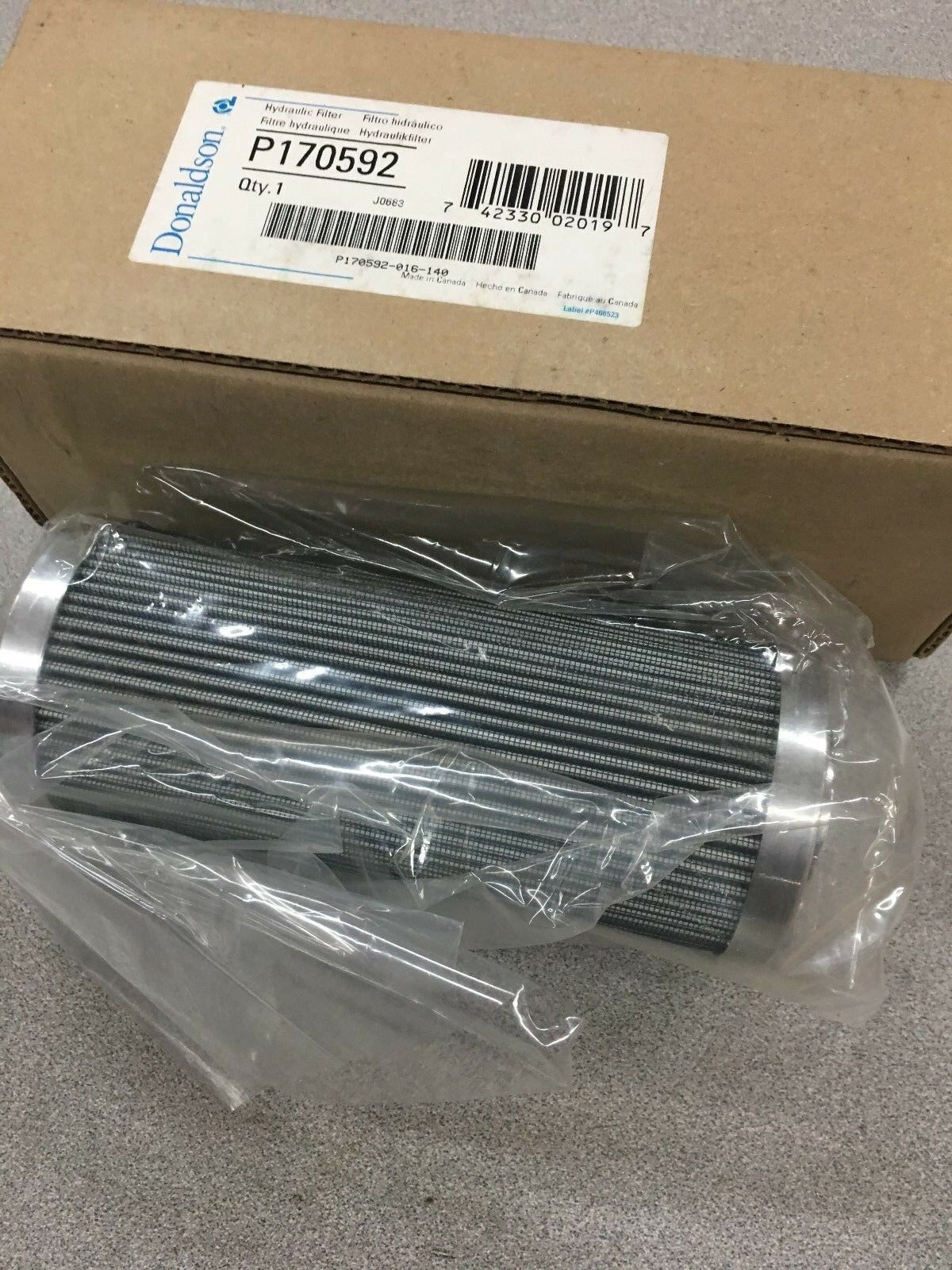 NEW IN BOX DONALDSON HYDRAULIC FILTER CARTRIDGE P170592