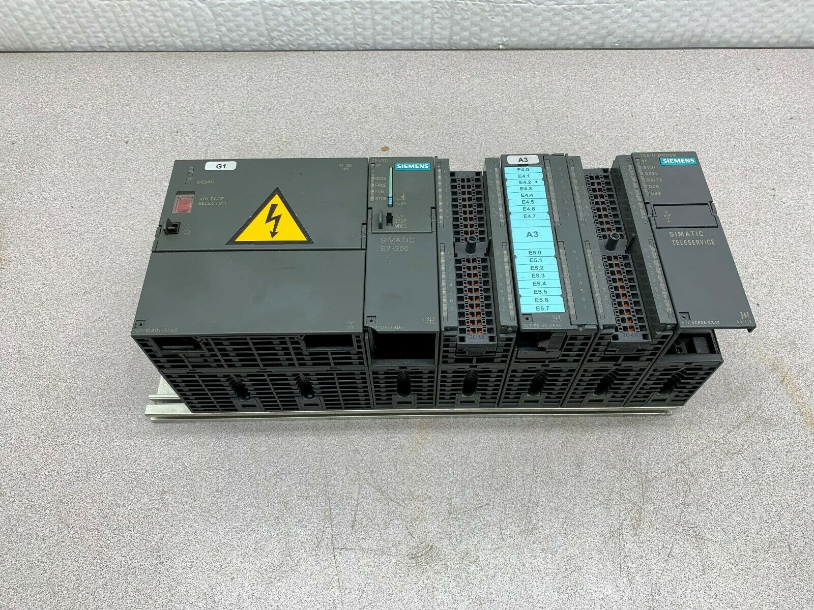 USED SIEMENS SIMATIC S7 SYSTEM POWER SUPPLY WITH CARDS 6ES7 307-1KA01-0AA0
