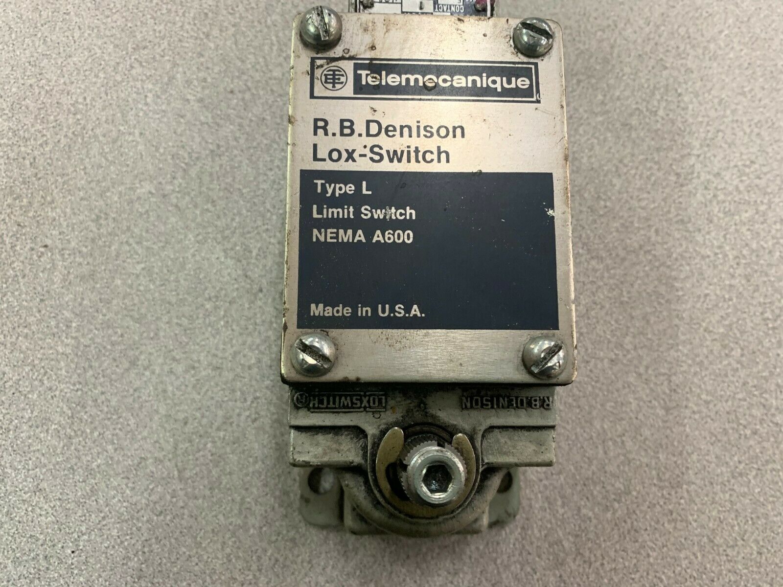 USED TELEMECANIQUE LIMIT SWITCH L100WS