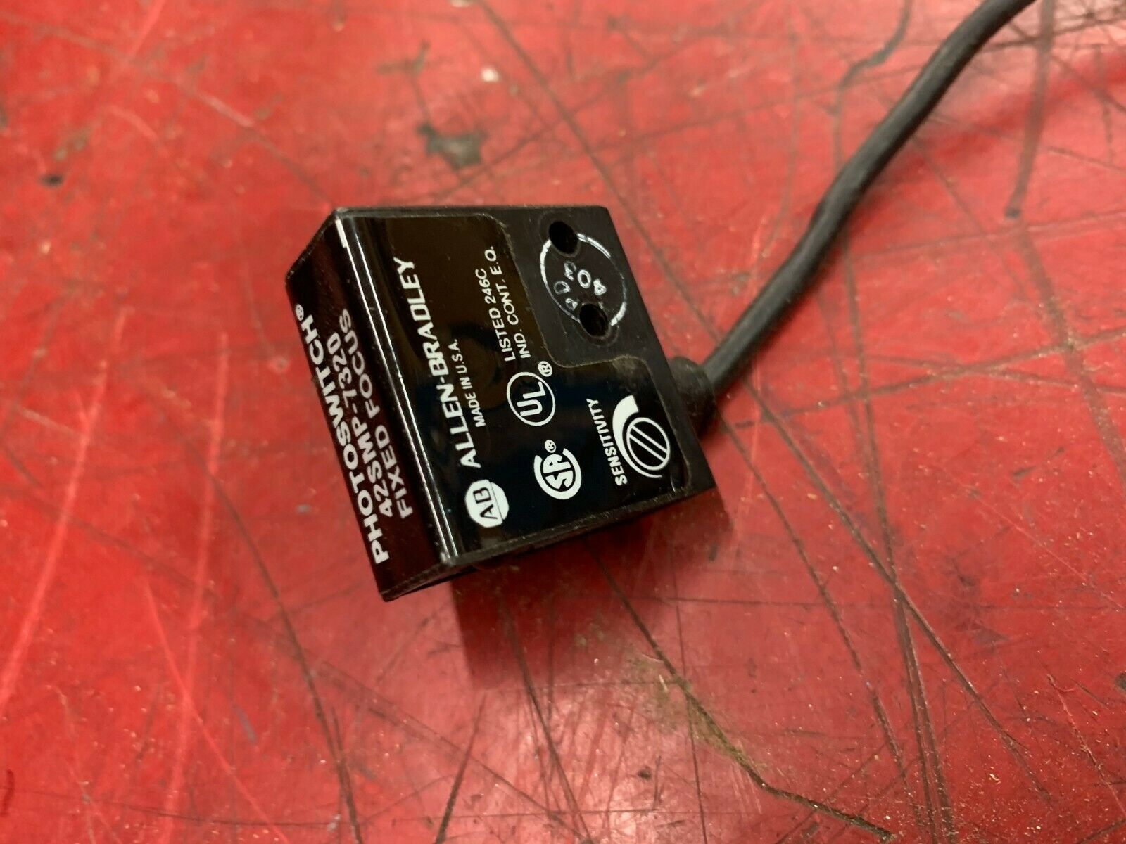 NEW IN BOX ALLEN BRADLEY PHOTOSWITCH 42SMP-7320