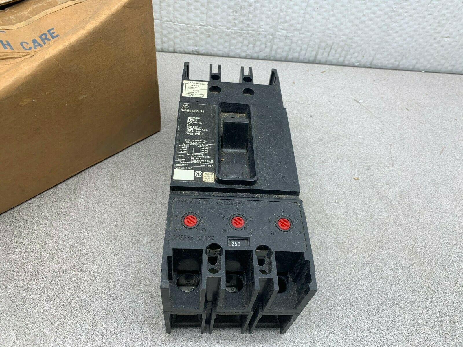 NEW WESTINGHOUSE 752B417G16 3 POLE 250AMP CIRCUIT BREAKER JB3250W
