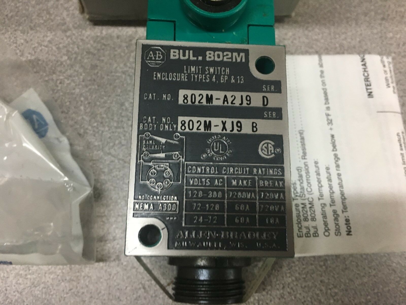 NEW IN BOX ALLEN BRADLEY LIMIT SWITCH 802M-A2J9 SERIES D