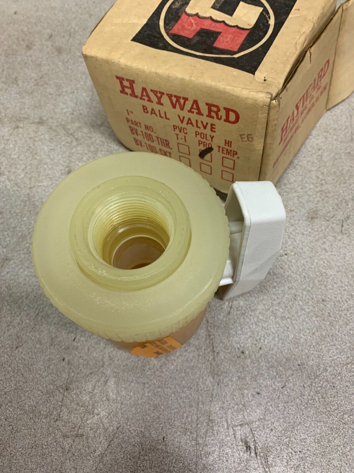 NEW IN BOX HAYWARD 1" POLY PRO BALL VALVE BV-100-THR
