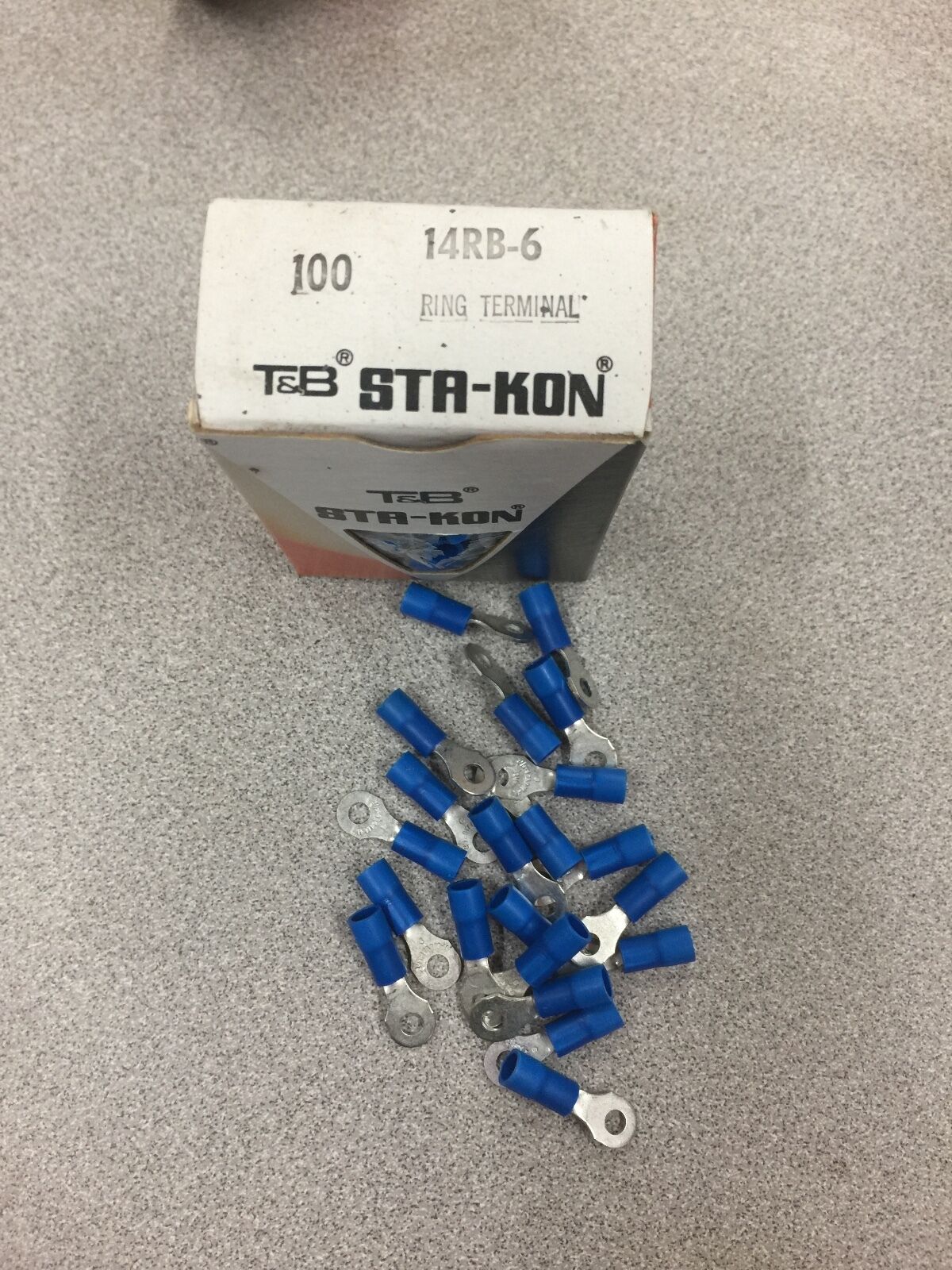 NEW IN BOX T&B STA-KON LOCKING SPADE TERMINAL 14RB-6 BOX OF 100