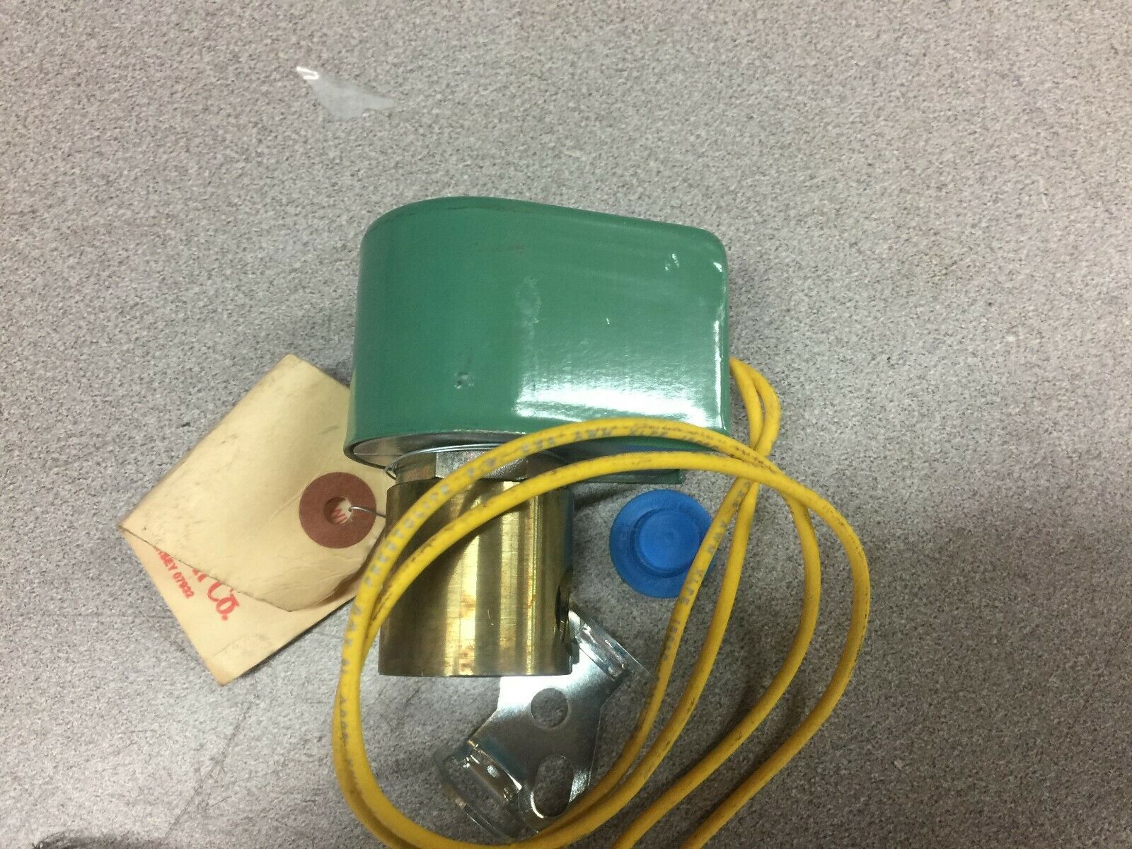 NEW NO BOX ASCO 1/4" 240 VAC 1000 PSI SOLENOID VALVE GSHBX8262C20006631