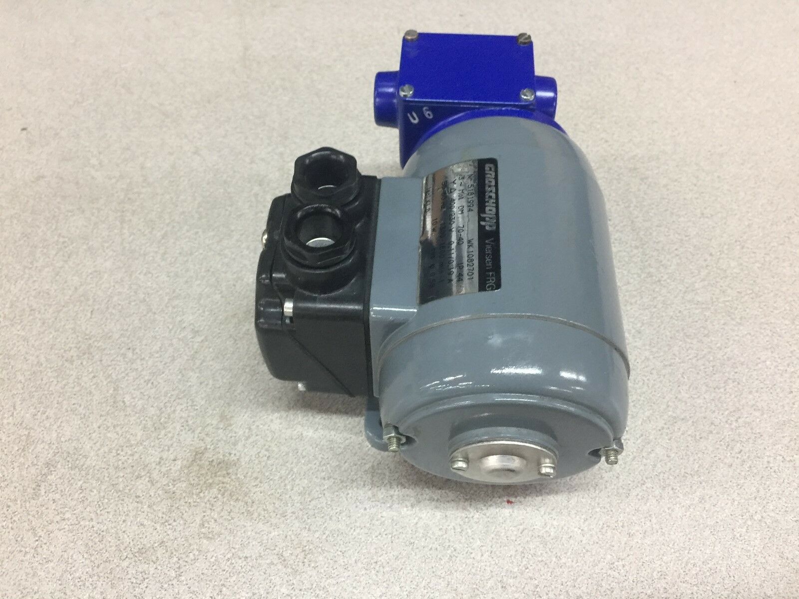 NEW NO BOX CROSCHOPP 3PHASE 230/400V .11/.19A GEARMOTOR 5181994