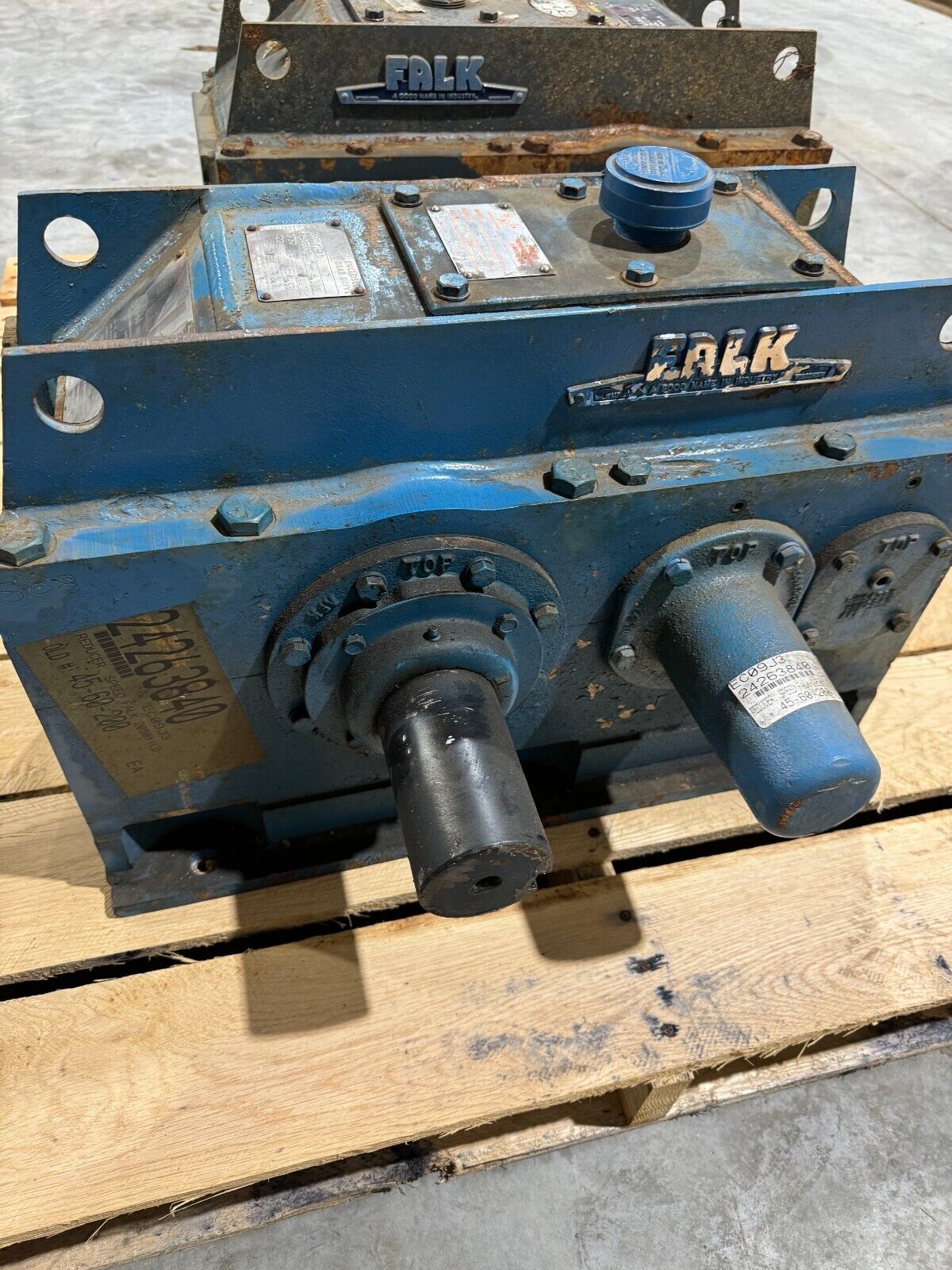 FALK ENCLOSED GEAR DRIVE SPEED REDUCER 4.190 RATIO 2050Y1-LD 2