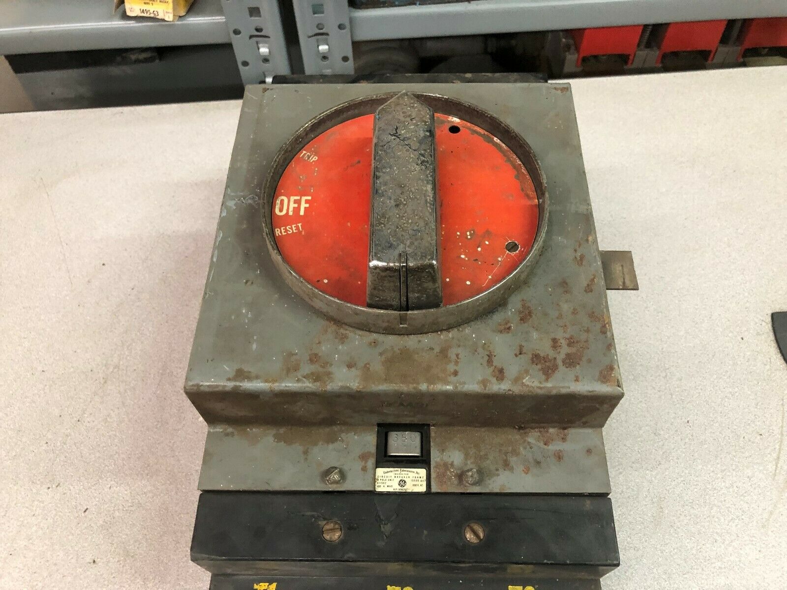USED GE 350 AMP 3 POLE 600 VAC BREAKER WITH TKMR1 HANDLE TKM436F000 / TKMR1