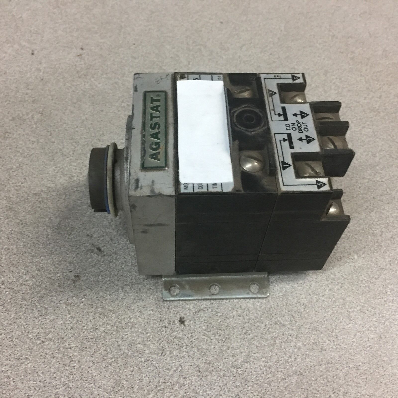 USED TYCO AGASTAT TIME RELAY MISSING KNOB 120 V 20-200 SEC 7012AE