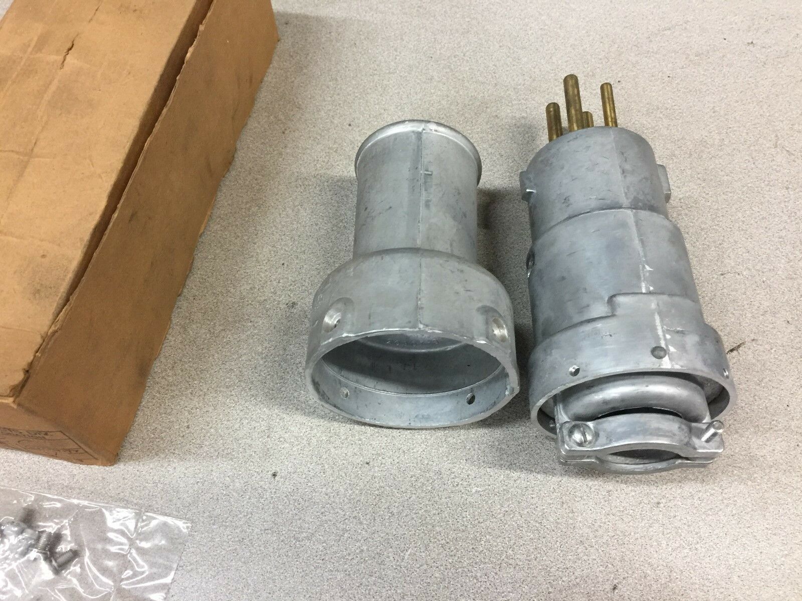 NEW IN BOX RUSSELL & STOLL 4PIN 600VAC CONNECTOR ASSY C10833C