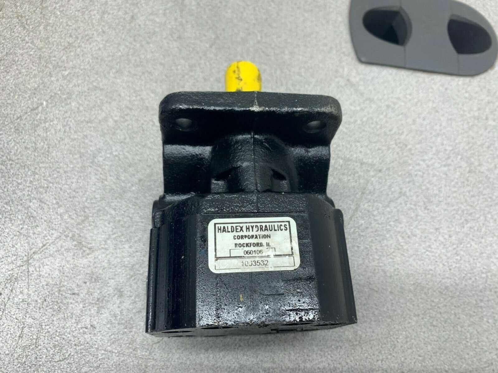 NEW NO BOX HOLDEX HYDRAULIC MOTOR 1003532